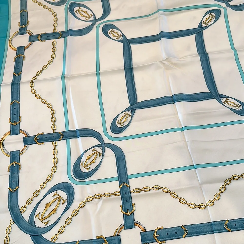 🎊BLACK FRIDAY DEAL🎊 Pre- loved CARTIER silk scarf - Picture 4 of 5